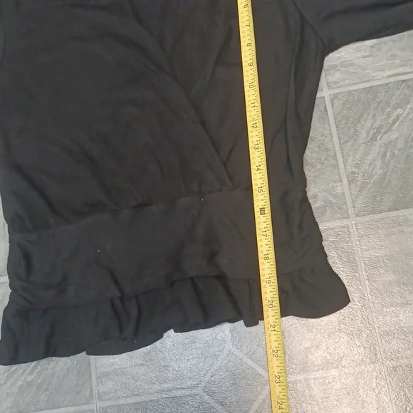 BANANA REPUBIC SIZE M Elegant Black Wrap Top - Picture 10 of 11